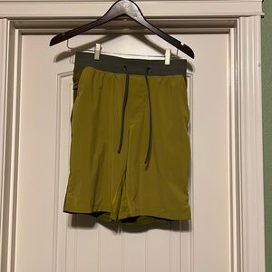T.H.E. Linerless short 9” by Lululemon